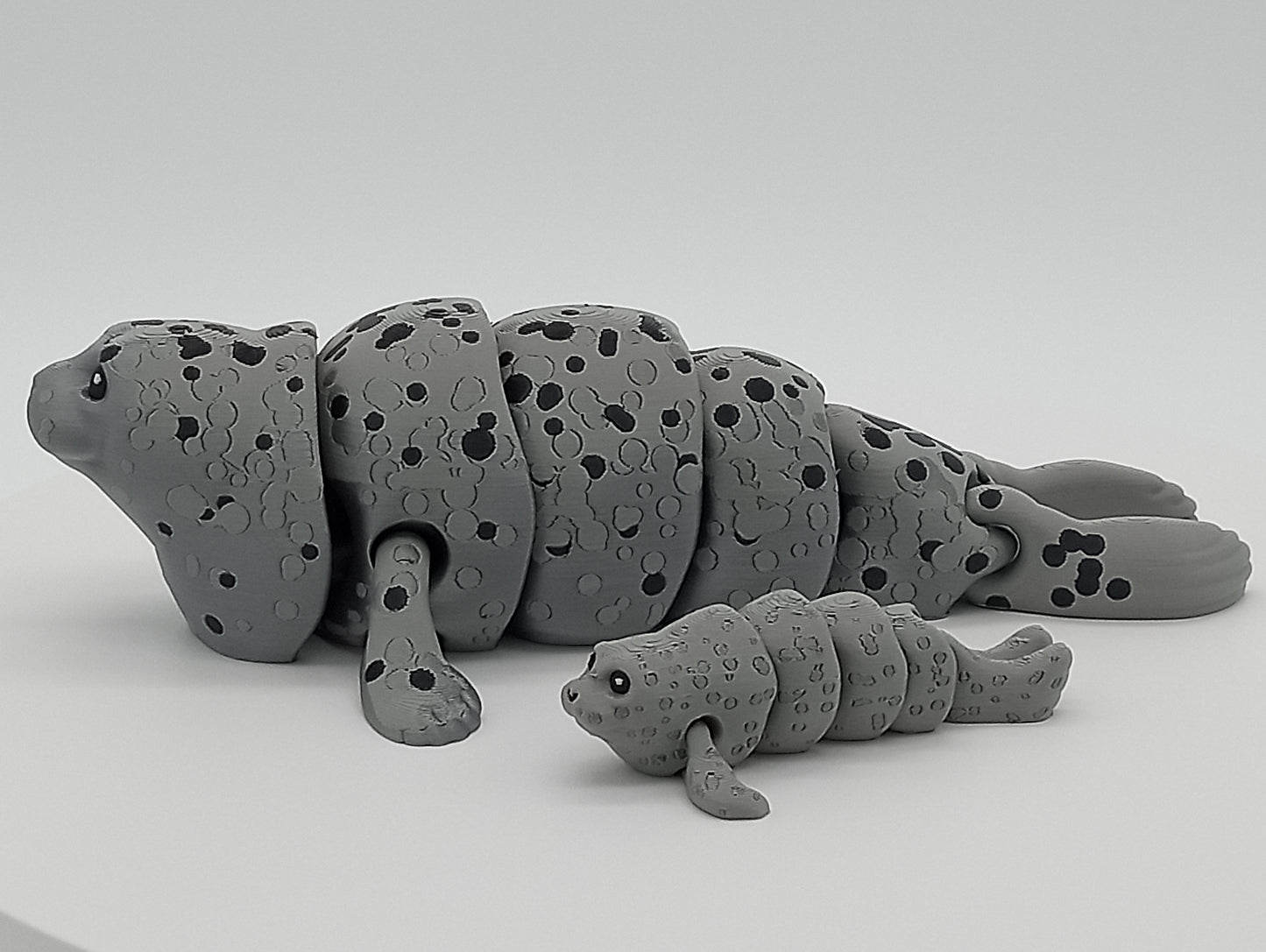 Flexi Spotted Seal with Pup – Articulated 3D Printed Ocean Animal Duo